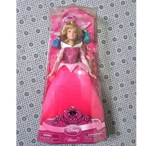 NWT Disney Store Exclusive Princess Aurora Doll with Fairies Figures